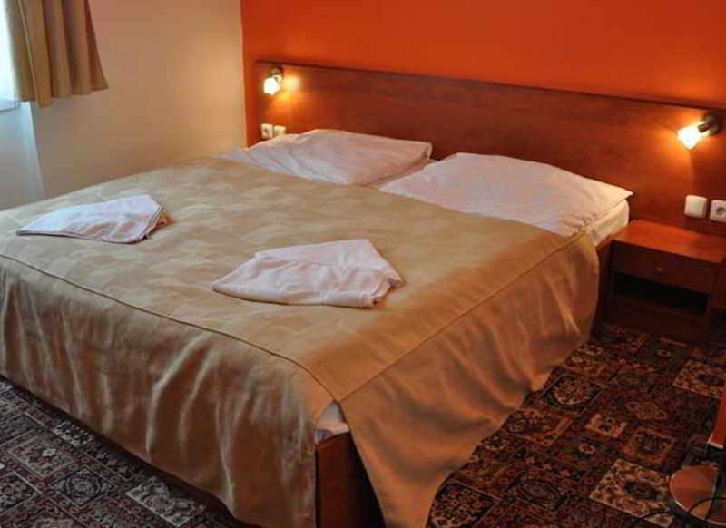 De Luxe 3* Prague